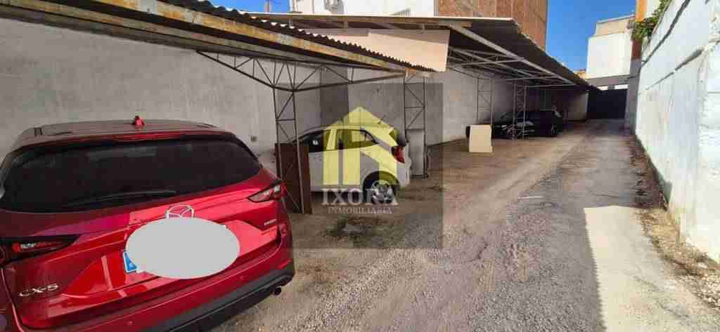 Terreno con 30 Plazas de Aparcamiento y Potencial de Expansión Cerca del Centro de Linares 5 IMG-20240530-WA0009