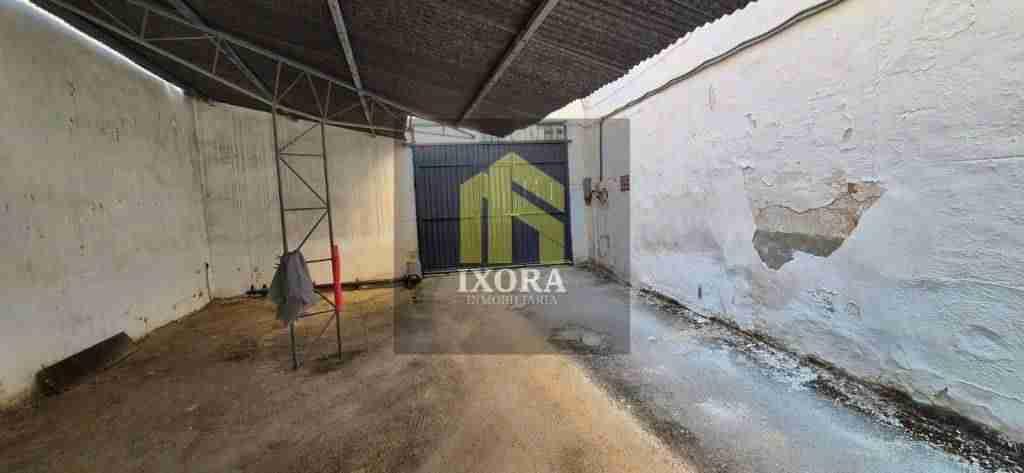 Terreno con 30 Plazas de Aparcamiento y Potencial de Expansión Cerca del Centro de Linares 7 IMG-20240530-WA0011