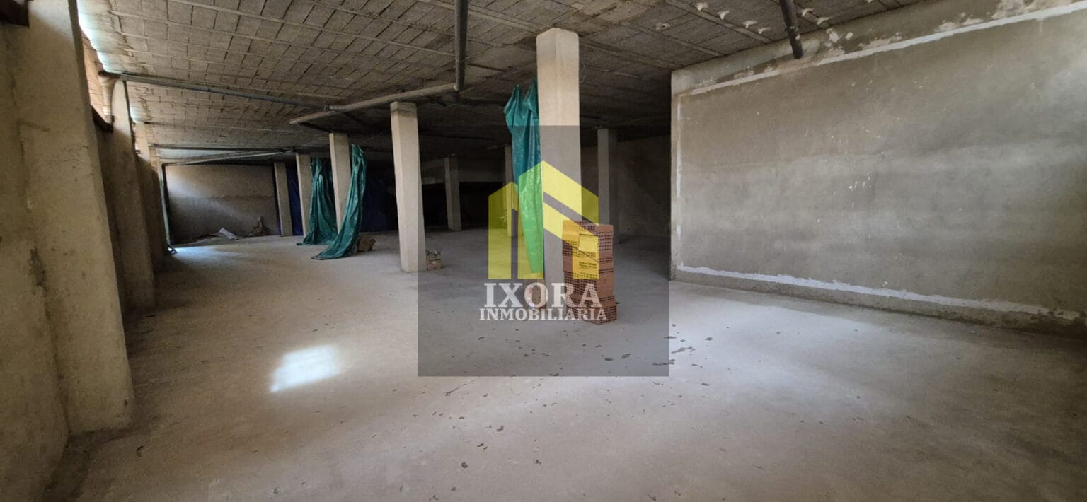 Gran Local cerca de Avenida de Andalucía (Linares) 24 IMG-20250401-WA0099