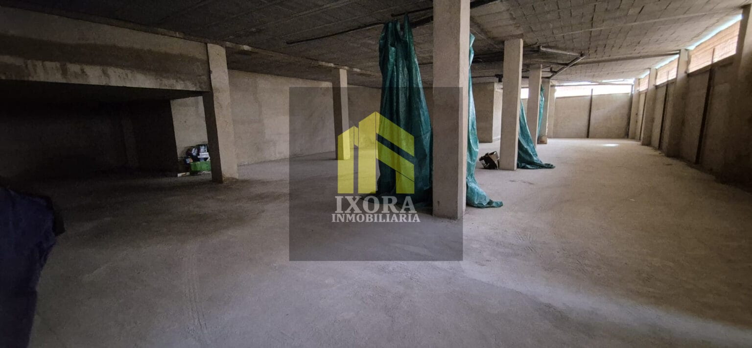 Gran Local cerca de Avenida de Andalucía (Linares) 25 IMG-20250401-WA0100