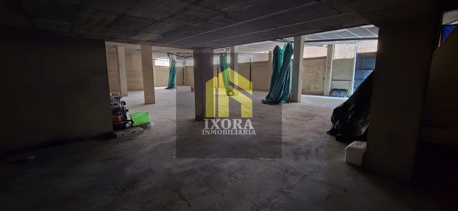 Gran Local cerca de Avenida de Andalucía (Linares) 26 IMG-20250401-WA0102