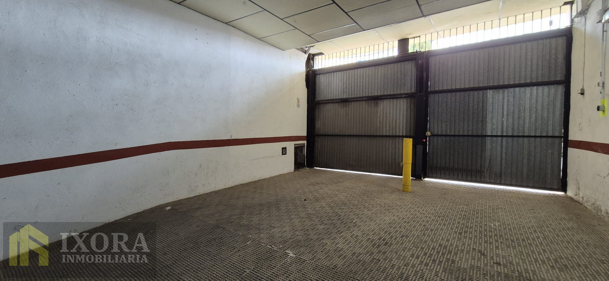 Ref.: IX-00149 - Plaza de Garaje Cerrada en Calle Rio Guadaira 7 IMG 20250312 WA0010