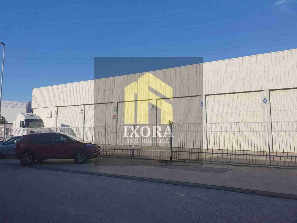 Gran Nave con Parcela de 2500m2 en Linares 36 IMG-20240226-WA0065